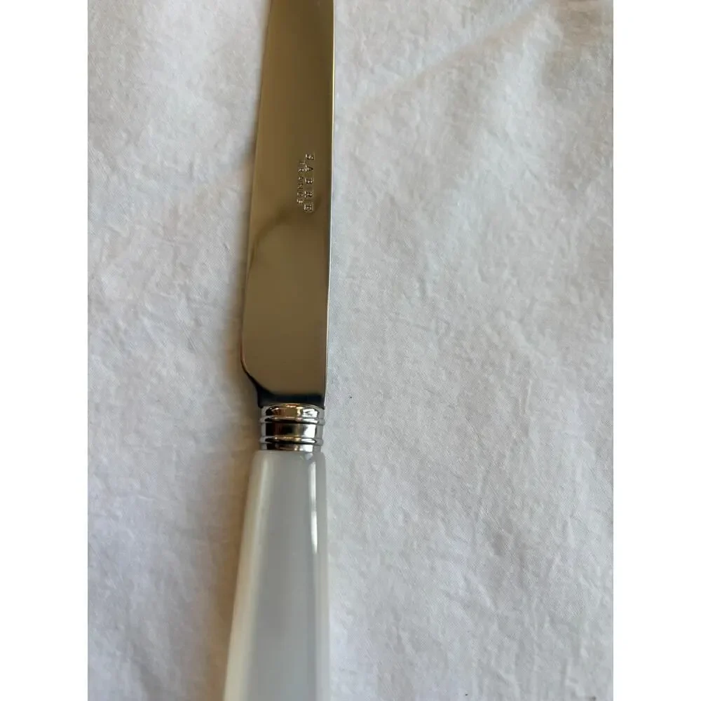 NEW Sabre Paris Icône White Dinner Knife 18/10 Stainless Acrylic